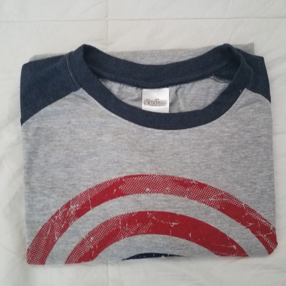 MARVEL GRAPHIC TEE